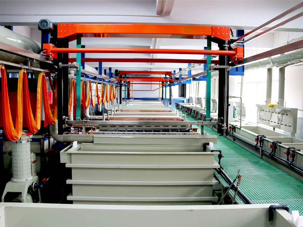 龍門式陽極氧化生產線 龍門式陽極氧化生產線