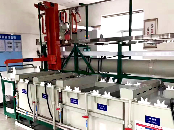 單臂式鍍銀電鍍生產(chǎn)線(xiàn) 單臂式鍍銀電鍍生產(chǎn)線(xiàn)